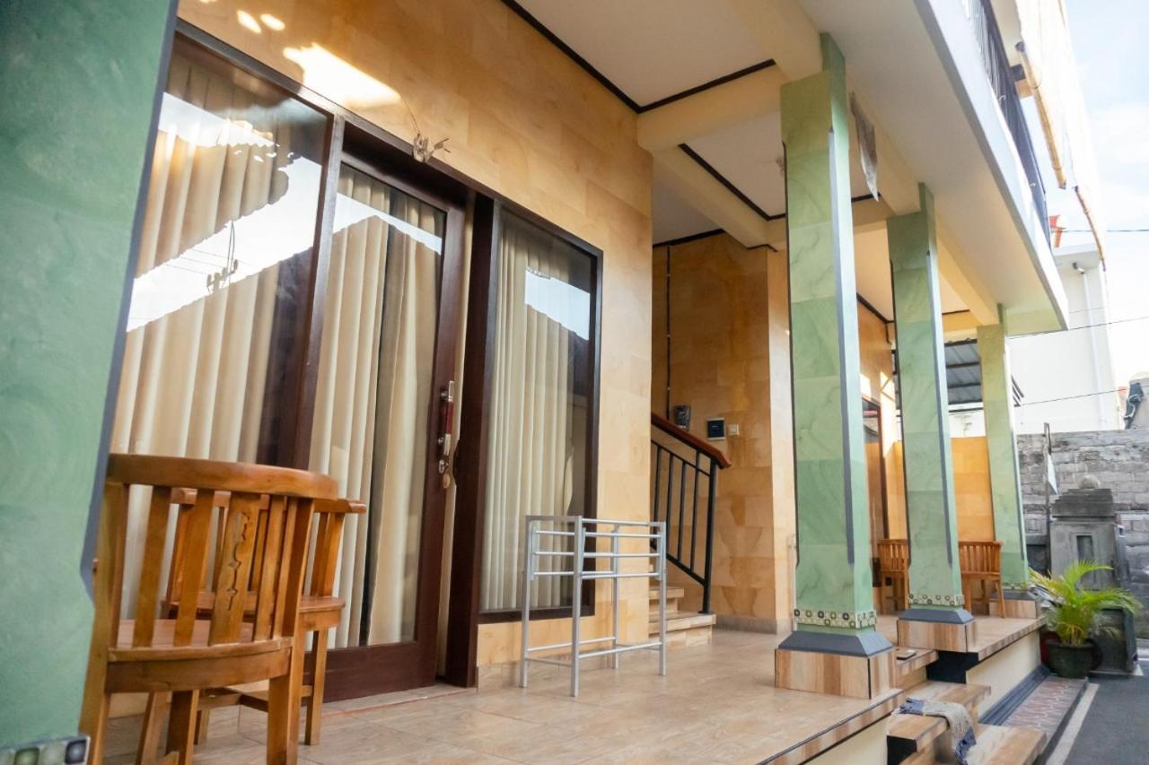 Ika Homestay Canggu Buitenkant foto